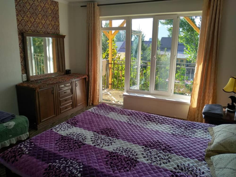 Guest House Mira Kochkor Ngoại thất bức ảnh